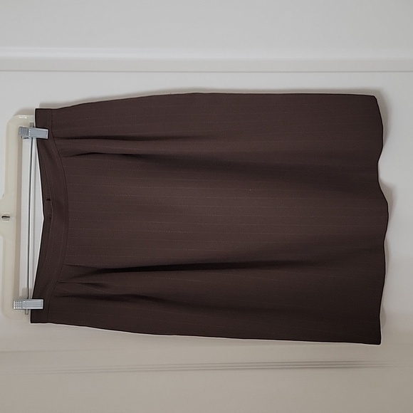 Kasper Size 12P Brown with Light Gray Stripe Pencil Skirt, Gently Used Condition - Picture 1 of 12